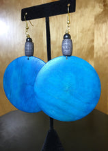 Load image into Gallery viewer, Large Wood Disc Earrings